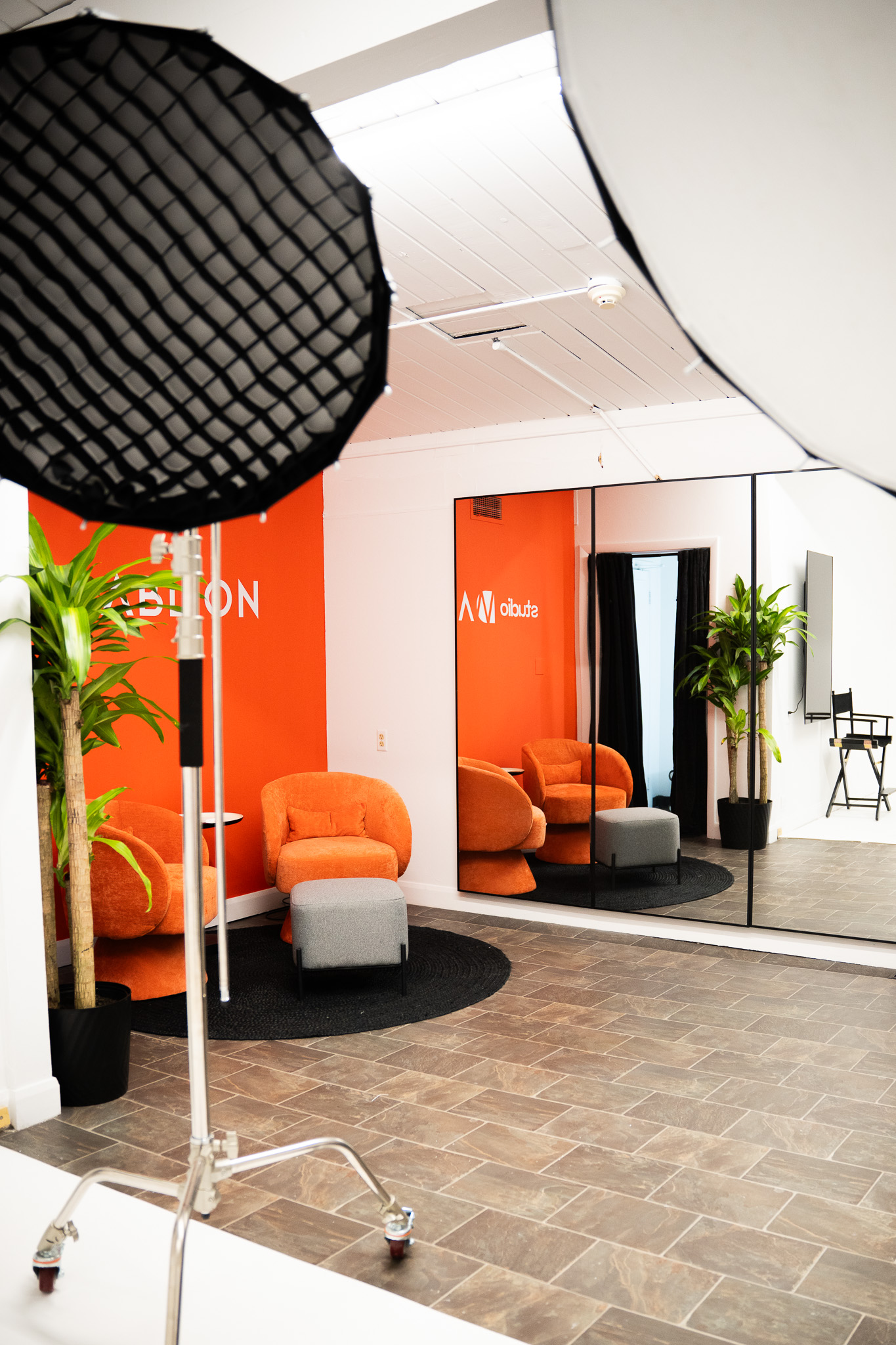 STUDIO